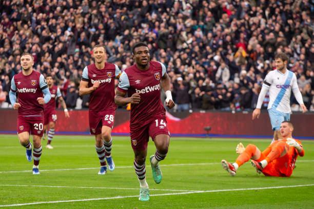 受各国足球 受各国足球